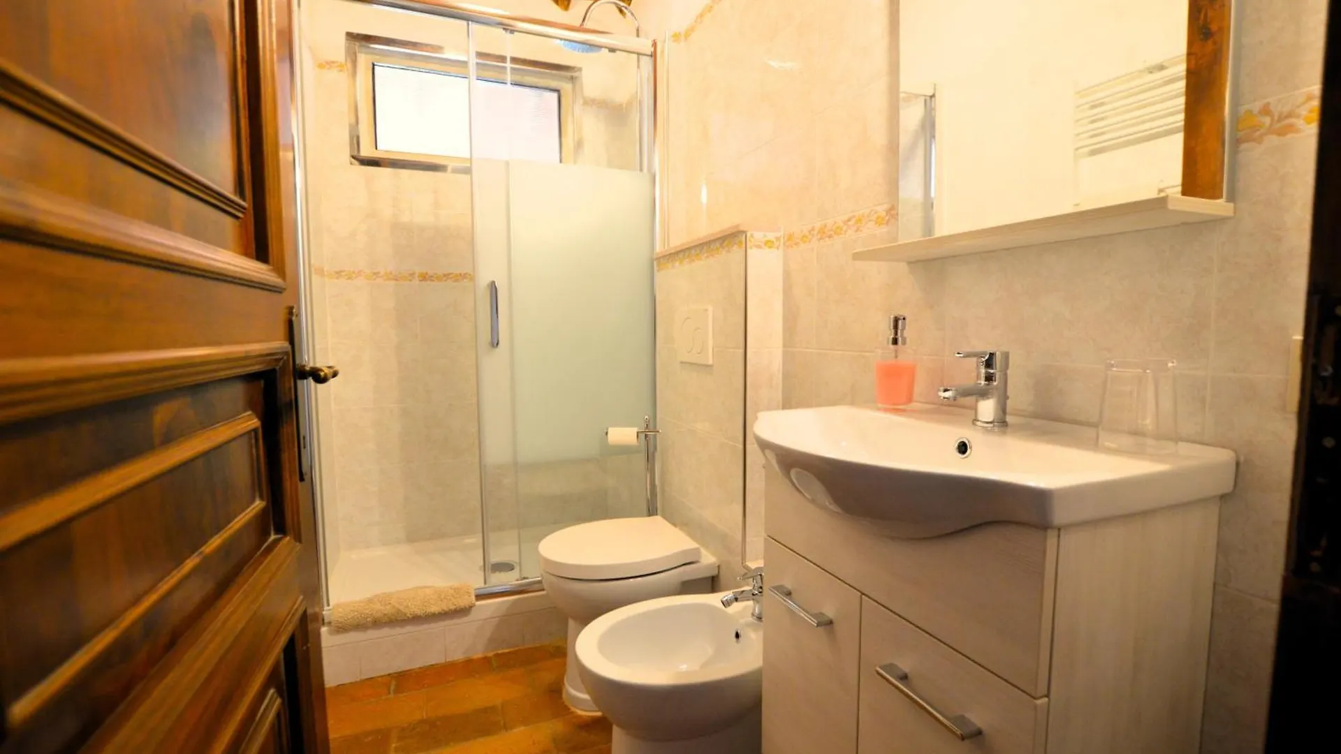 The Lemon Place By Nicola Real Estate Corsanico-Bargecchia Italy